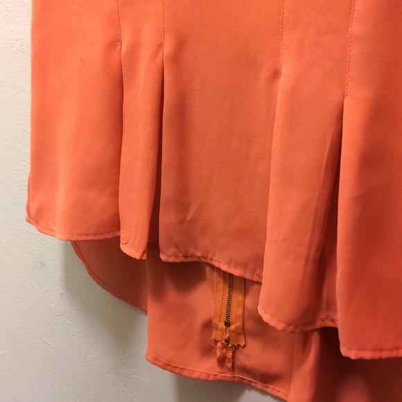 Sleeveles Perfectly Tailored Blouse - Picture 4 of 7